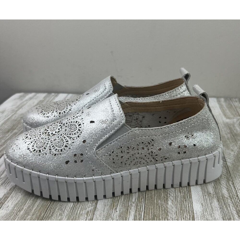 Bernie Mev. Shoes Silver Platform Casual Slip On Leather Loafers Floral NWOB 38